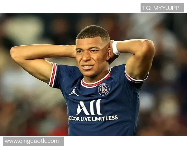 足球场上最帅的球星高清图片合集,尽享他们的英俊风采与非凡魅力 足球场上最帅的球星高清图片合集,尽享他们的英俊风采与非凡魅力