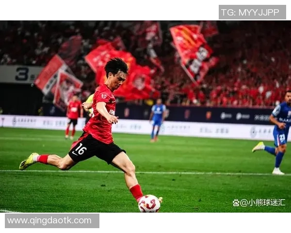 恒大足球明星助力中国足球崛起 展现国足新希望与未来潜力